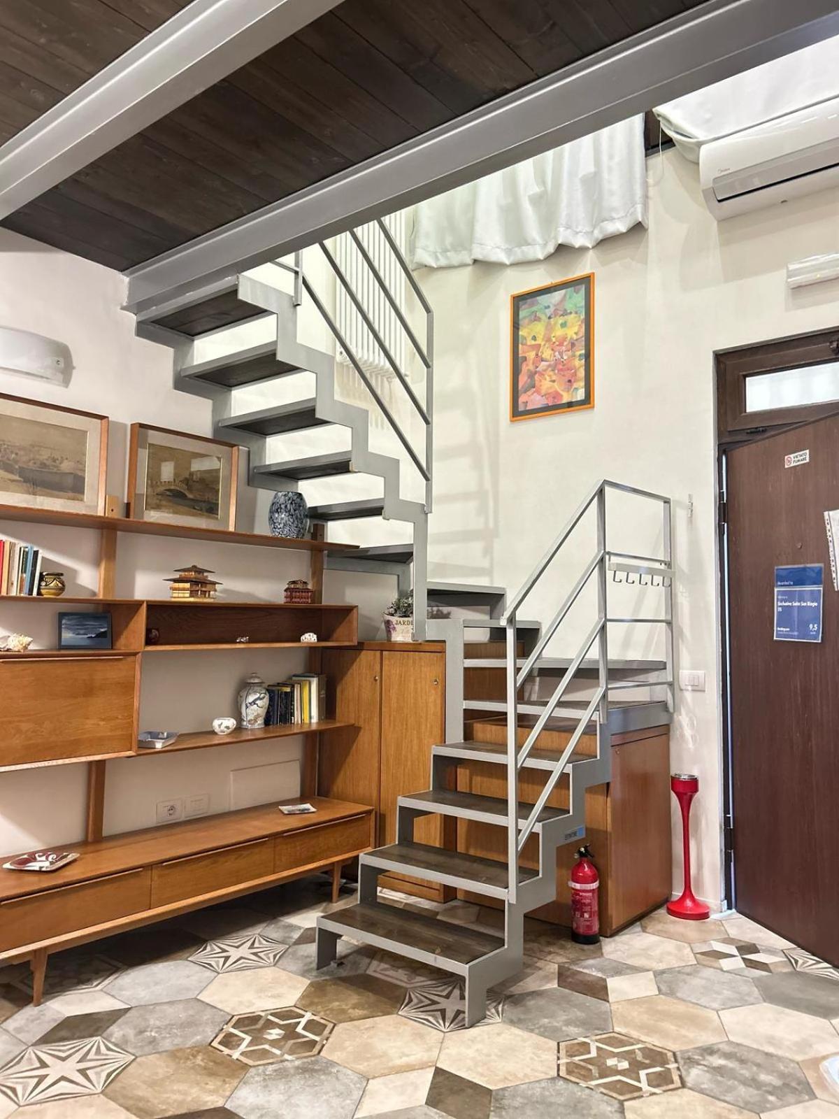 Sanbiagio, 25 Gasthof Neapel