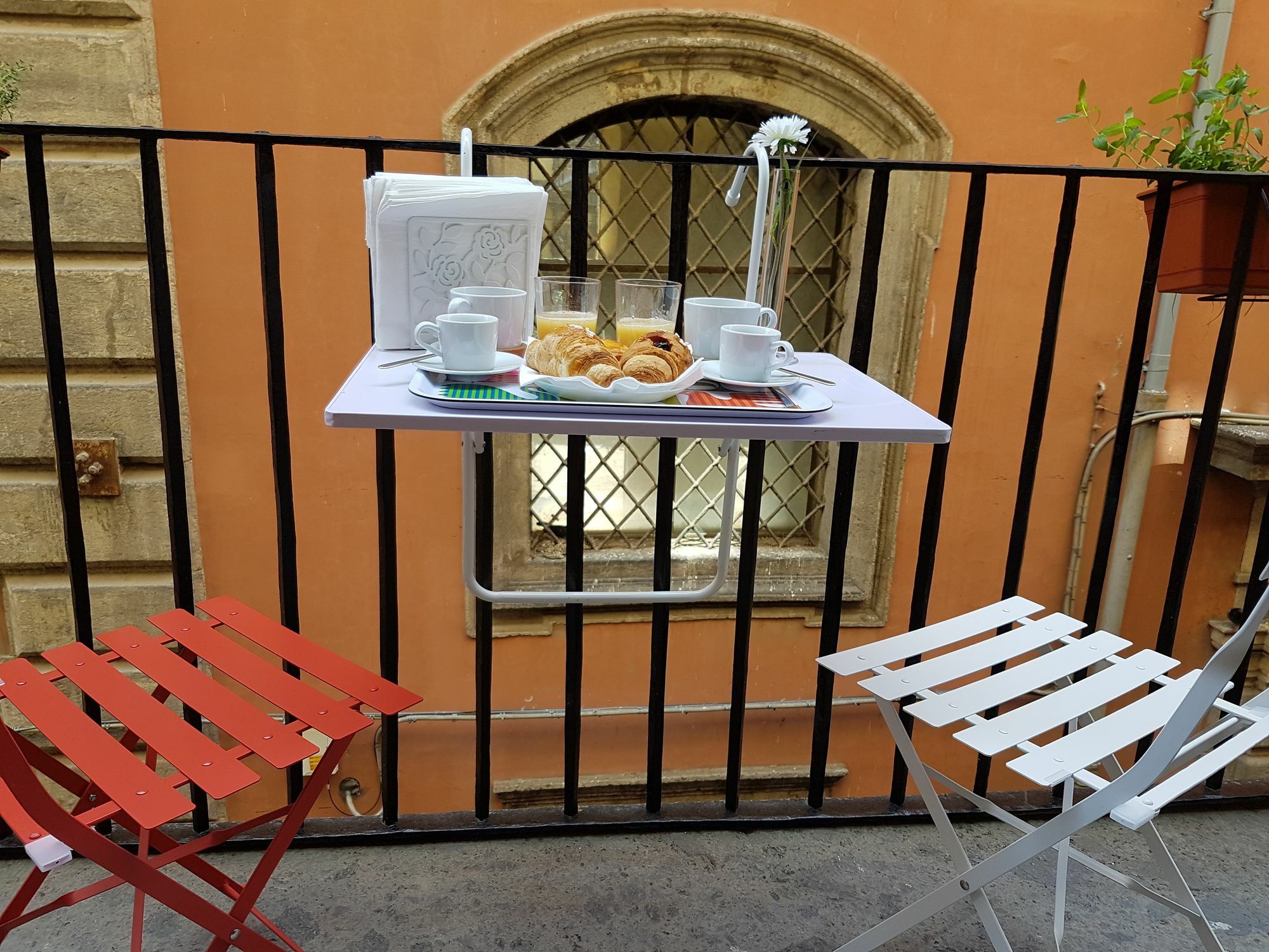 Sanbiagio, 25 Gasthof Neapel